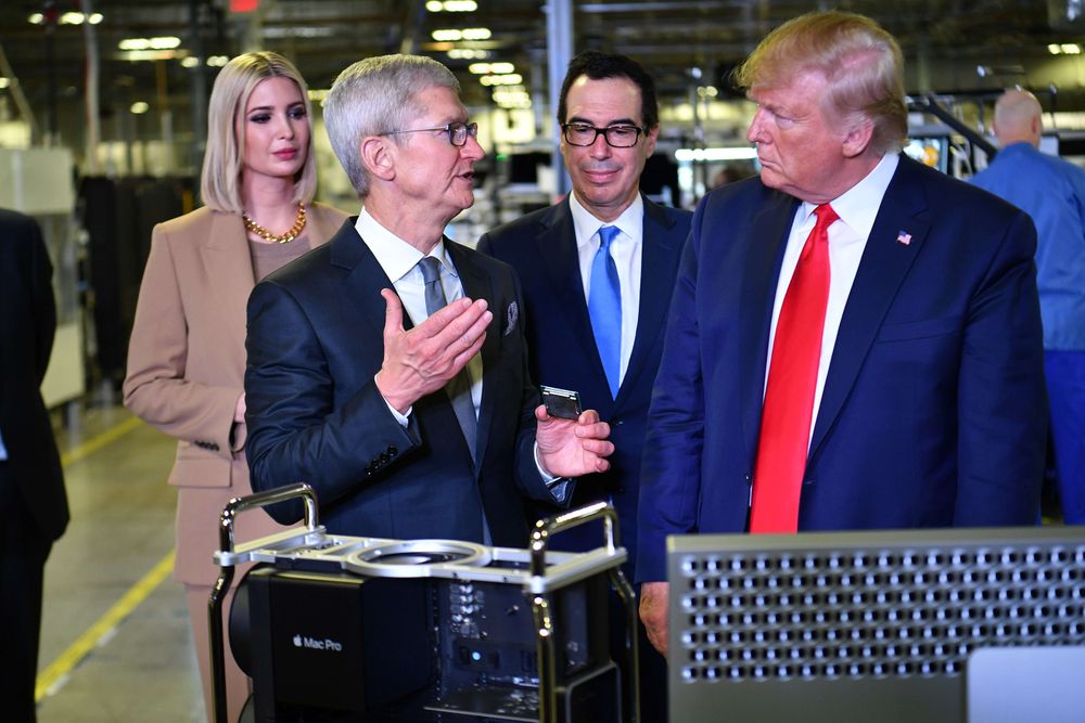 Trump visits Apple in Austin, TX