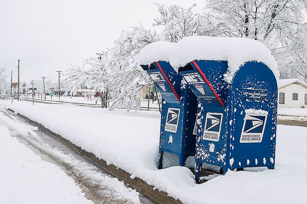 USPS mail boxes