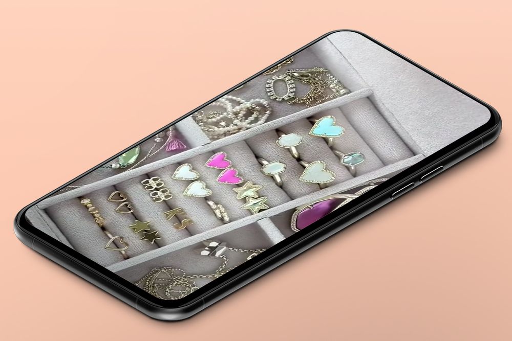Kendra Scott jewelry on a phone screen