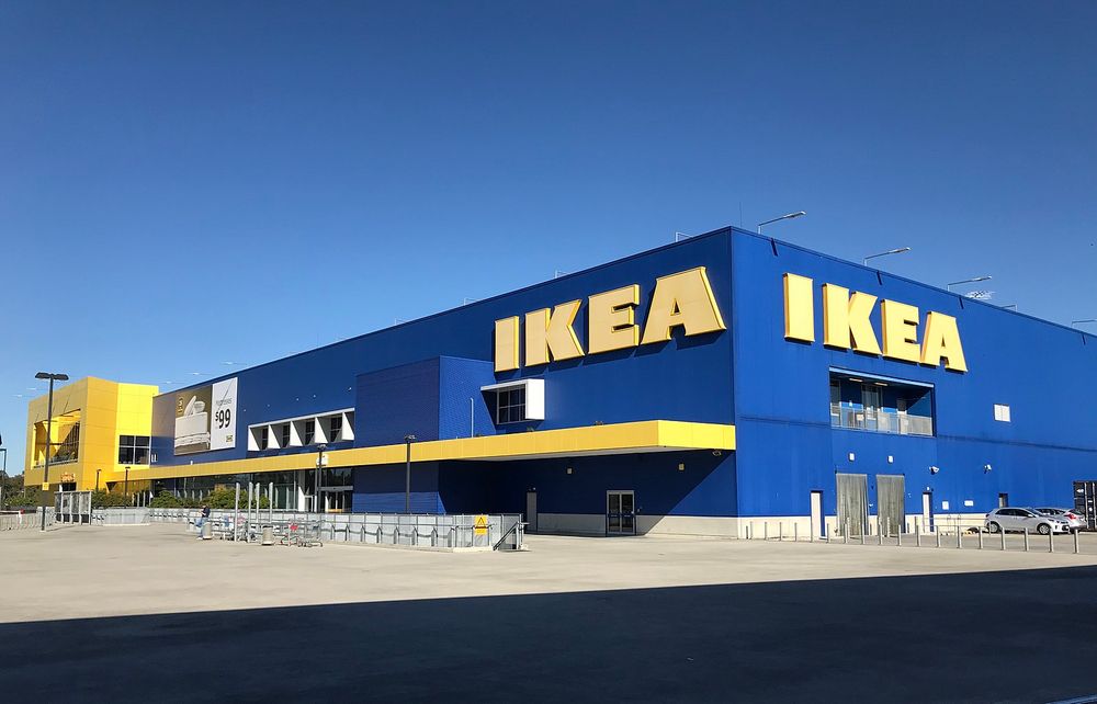 the outside of an Ikea store