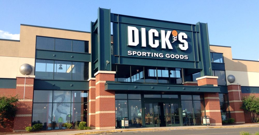 Dick's Sporting Goods mall exterior 
