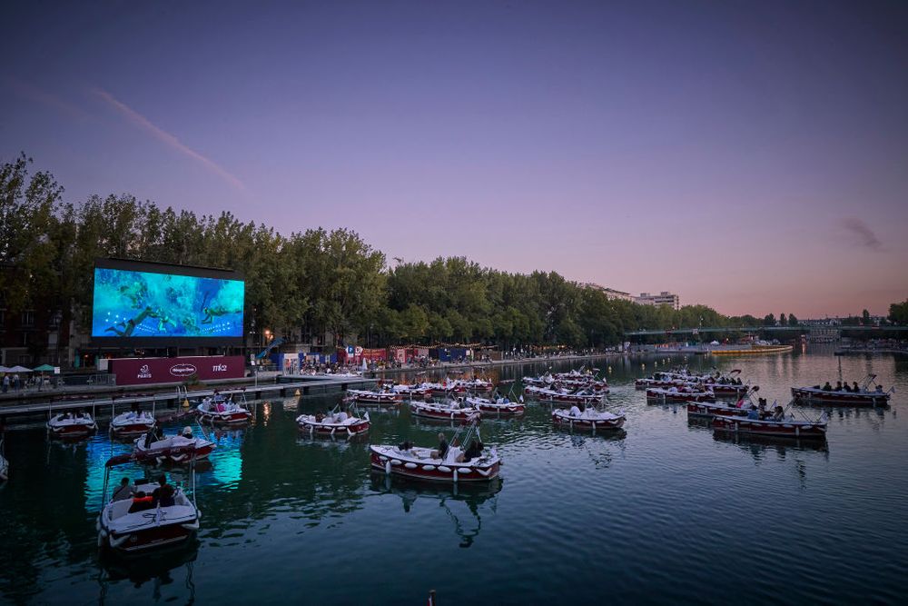 Floating cinema in France 