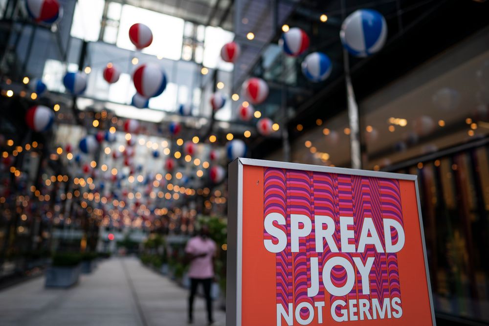 WASHINGTON, D.C., Aug. 7, 2020 -- A reopening shopping mall is seen in W...