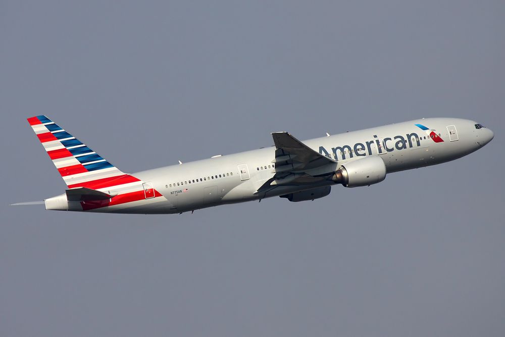 American Airlines plane