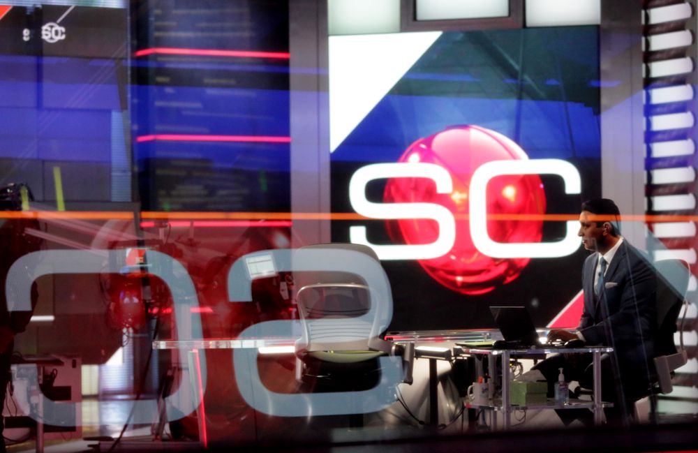 BRISTOL, CT - NOVEMBER 15: Kevin Negandhi prepares to anchor SportsCente...